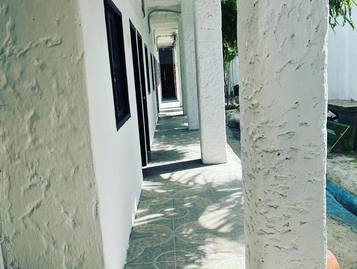 Casa Torices Real 12 Hostel Cartagena Exterior photo
