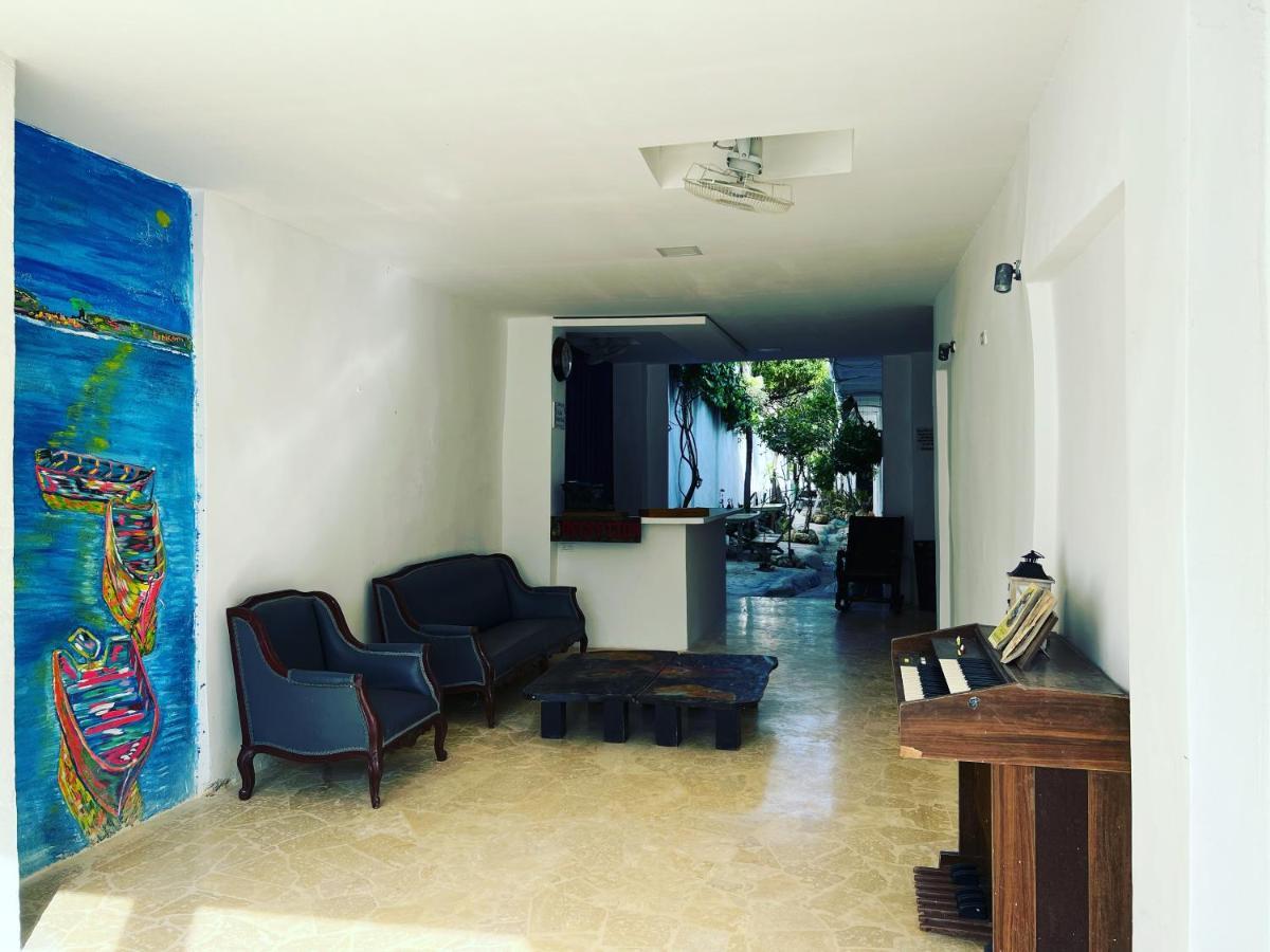 Casa Torices Real 12 Hostel Cartagena Exterior photo